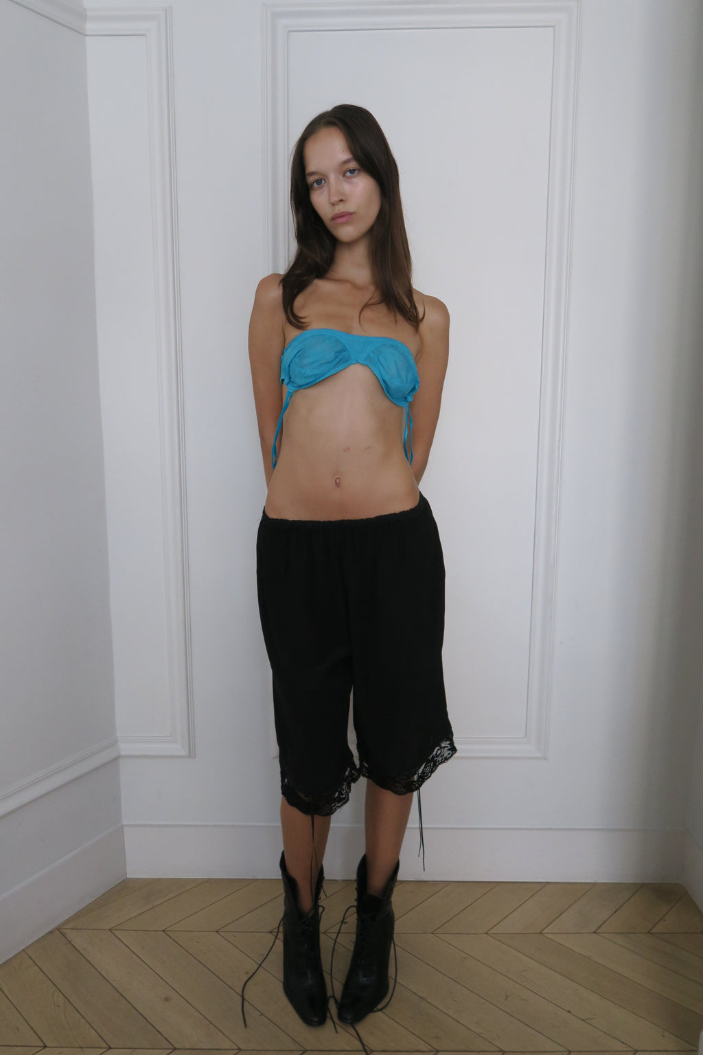 verona silk capris - black