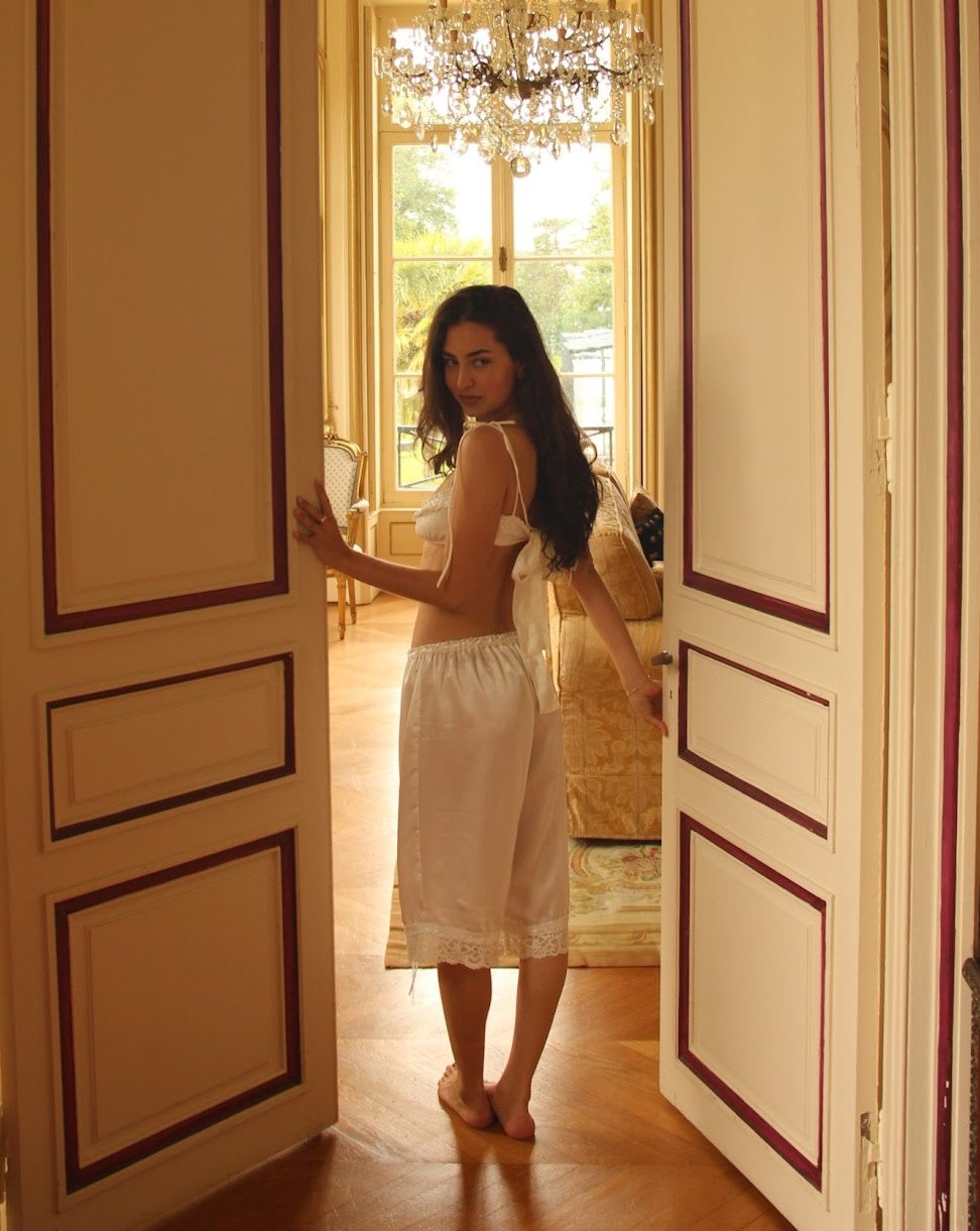 Verona Silk Capris